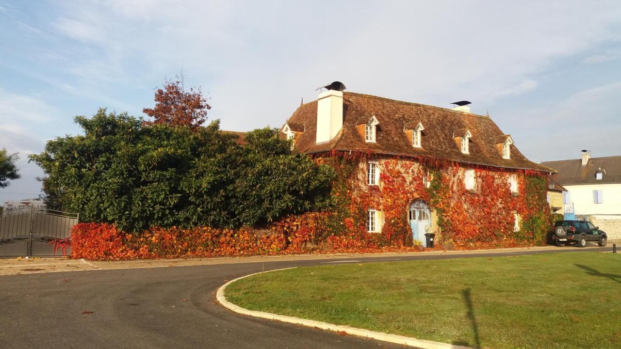 Maison Grandes Chambres Avec Cuisine -Jardin -Terrasse-Bbq Bastanes Eksteriør billede